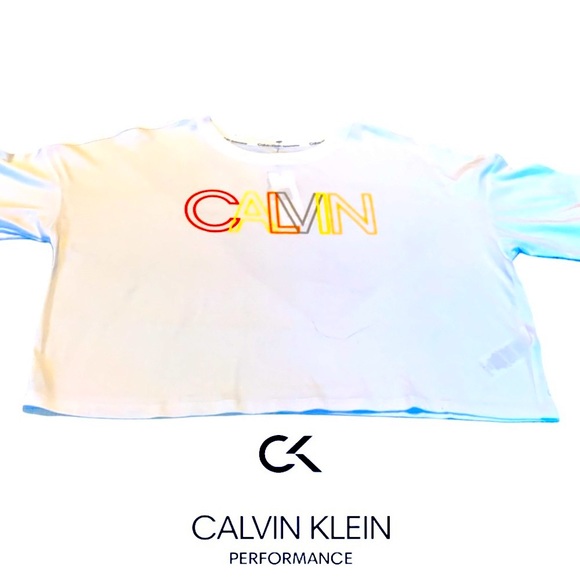 Calvin Klein Performance cropped tee. - Picture 3 of 9